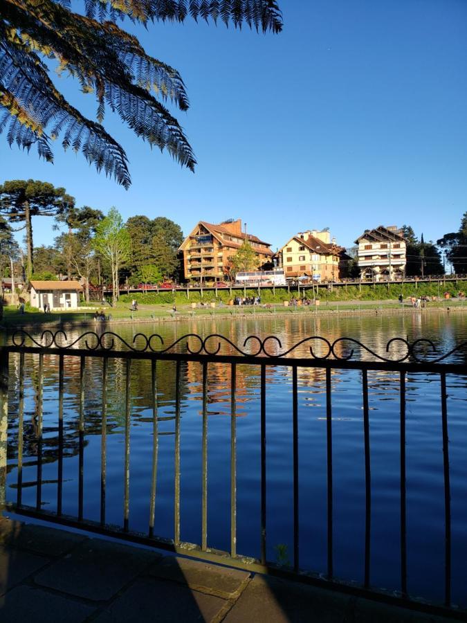 Lugar Encantador Com Patio, Proximo Ao Portico De Gramado Exterior foto